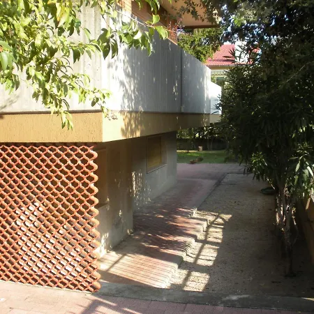 Del Maestro Villa Silvi Paese